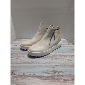 Vionic Cream Ankle Boots